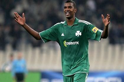 Ο Πλεσί ζει!