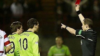 Δεν το λέει… ούτε του παπά!