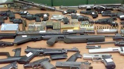 Οπλοστάσια στην Λακωνία και την Κρήτη