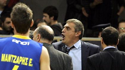 Πεδουλάκης: «Είδαμε τραγικά πράγματα. Χάνουμε τον Σένσλι»