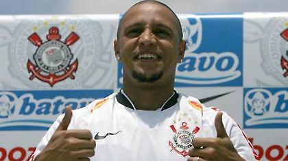 Το «κάρφωσε» από το κόρνερ ο Ρομπέρτο Κάρλος (video)