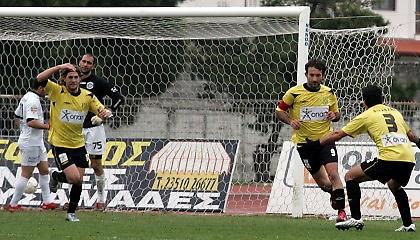 Τα «καναρίνια» τραγουδάνε ακόμη…