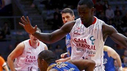 Ανανέωσε με Σόου η Κάχα Λαμποράλ