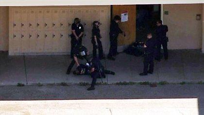 Πήγε για μάθημα με το όπλο του