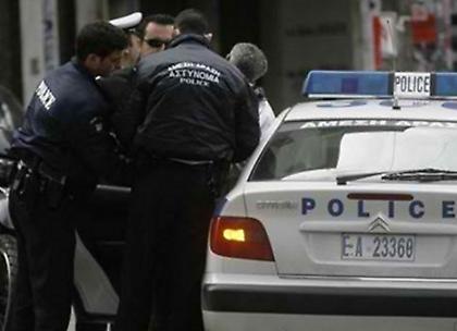 Έμπορος ναρκωτικών σημάδευε αστυνομικούς