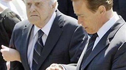 Πέθανε ο Σάρτζεντ Σράιβερ ιδρυτής του Ειρηνευτικού Σώματος