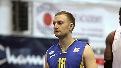 Με μάσκα ο Μότσνικ