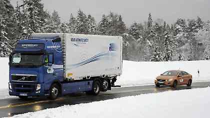 Απλά παρίσταται…