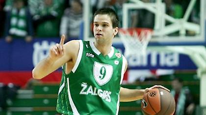 Παίζει με Ολυμπιακό ο Καλνιέτις