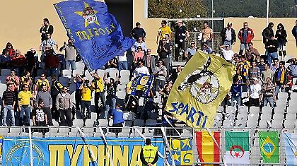 Στα «όπλα» και ο κόσμος!