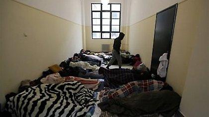 Να φύγετε, να πάτε αλλού!