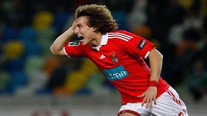 Μένει στην Μπενφίκα ο Λουίζ