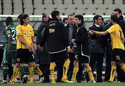 Σε λίγο θα θυμίζουν ΑΕΚ, μόνον οι φανέλες