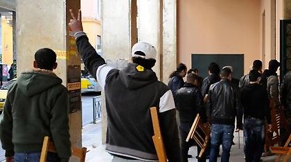 Σκέφτονται να φύγουν, αλλά... μας τέλειωσε το κτίριο!