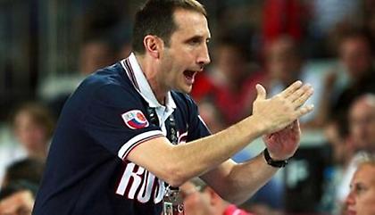 Ξεκαθαρίζει για Μπλατ