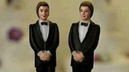 Συνταγματική η απαγόρευση των γάμων ομοφυλοφίλων