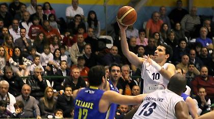 Πανηγυρίζει τη νίκη, όχι τη διαφορά