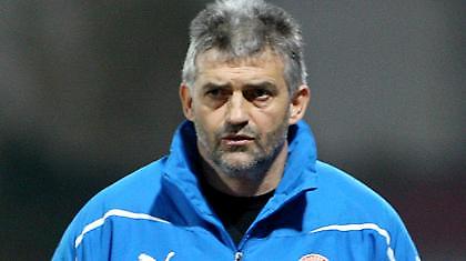 «Τους κοιτάμε όλους στα μάτια»