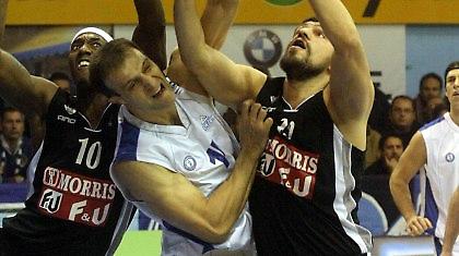 Σαρλής: «Συγνώμη για το αδερφίστικο παιχνίδι»