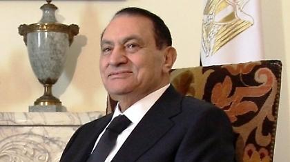 Μένει μέχρι να φύγει ο Μουμπάρακ! (video)