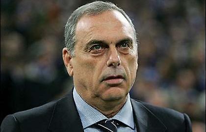 Βλέπει παραμονή ο Γκραντ