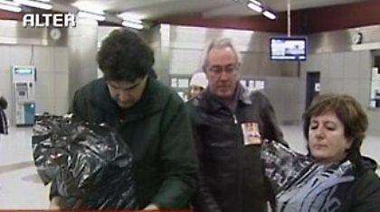 Μαύρες σακούλες στα ακυρωτικά μηχανήματα