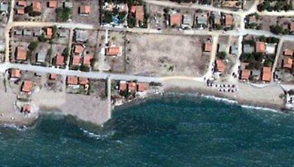 H θάλασσα «καταπίνει» τις ακτές της Ηλείας