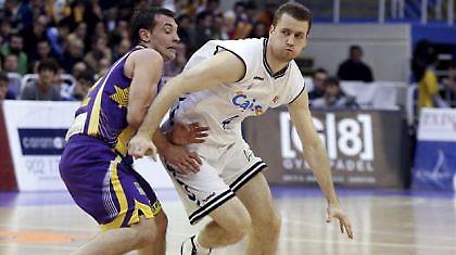 Ανανέωσε με Καχασόλ ο Πόποβιτς