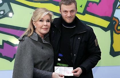 «Θα σας δώσω και το πριμ του ντέρμπι…»