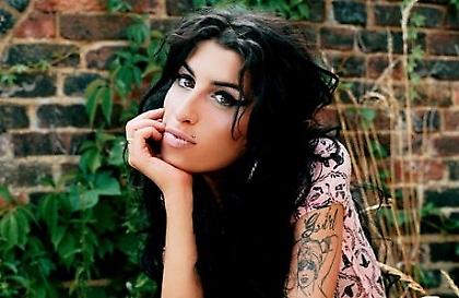 H Amy Winehouse τον Ιούνιο στην Ελλάδα