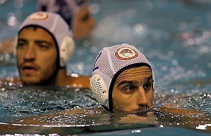 Επιστρέφουν στις πισίνες οι «ερυθρόλευκοι»