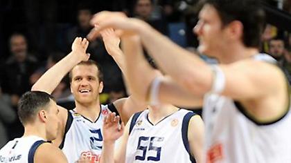 Πρόκριση-θρίλερ για «Φενέρ»