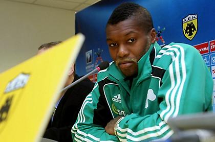 Αυτοί τον κρατούν, αυτοί τον διώχνουν