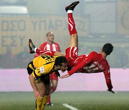 Τραυματίστηκε και αποχώρησε ο Μιραλάς