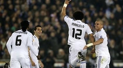 «Βασίλισσα» με… καρύδια! (video)