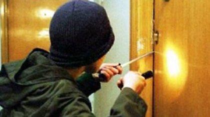 Οι ληστές του πήραν μέχρι και τα παπούτσια!