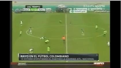 Κάνουν λες και τους χτύπησε… κεραυνός