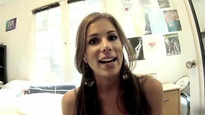 Κρυφή κάμερα σε οπίσθια γυναικών(vid)