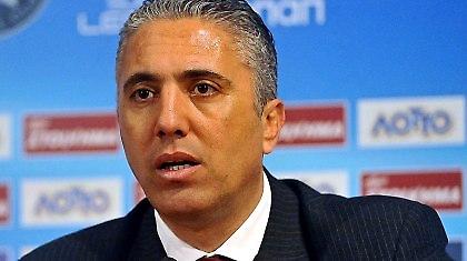 Κωστένογλου: «Για ποιά υπερομάδα μιλάτε;»