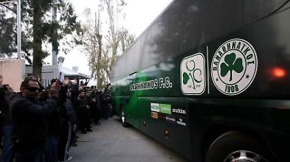 Στην Παιανία οπαδοί του «τριφυλλιού»