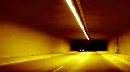 «Βγαίνουμε απ’ το τούνελ…»