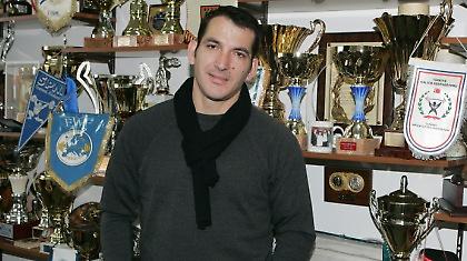 Δημοτικό σχολείο βράβευσε τον Πύρρο Δήμα