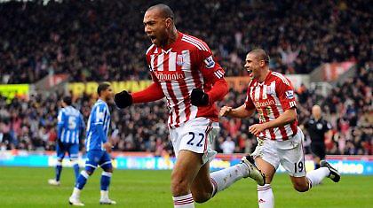 Από μια τριάρα… στο κεφάλι!