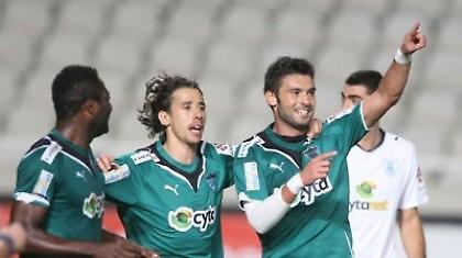 Ο ένας σώθηκε κι η άλλη πάει πλέι-οφ