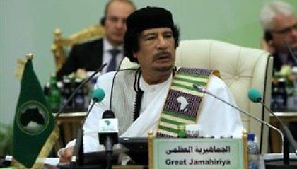 Δεν πάει πουθενά ο Καντάφι