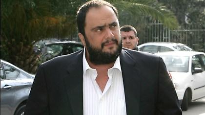 «Ερυθρόλευκες» απαντήσεις