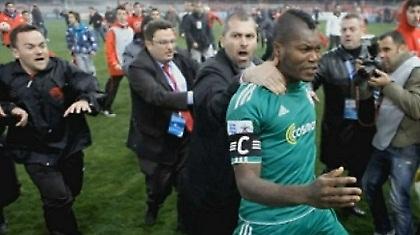 Μαρινάκης, Μητρόπουλος διδάσκουν ήθος στα αποδυτήρια (video)