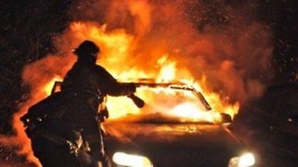 Έκαψαν αυτοκίνητα στη Νέα Ιωνία