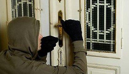 Ένα κινητό οδήγησε στην εξιχνίαση 25 διαρρήξεων!