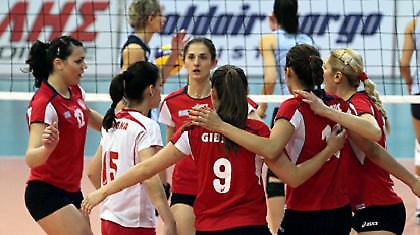 «Ζωντανός» για τίτλο